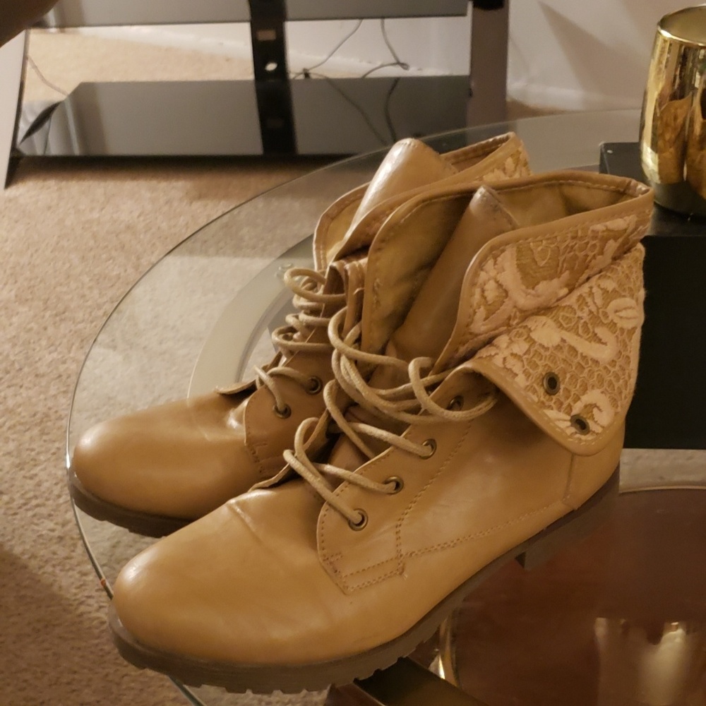 Fold down boot